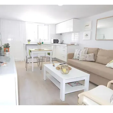 Charming 5 Min Walking From * 蒂亚斯